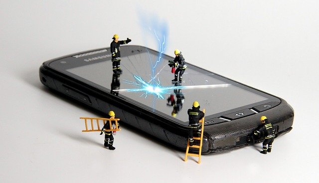 iPhone、スマートフォンを修理